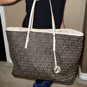 Michael Michael Kors Large Signature Studded Jet Set Tote